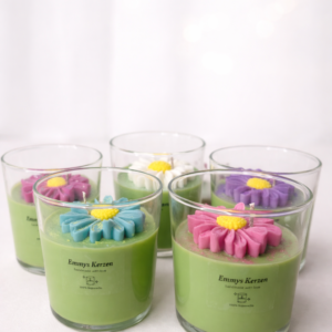 Limited Edition „Flowers“ – Handgemachte Sojawachskerze mit Blumen