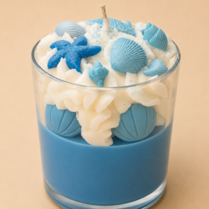 Blue Beach Sommerkerze – maritime Duftkerze mit Muscheln